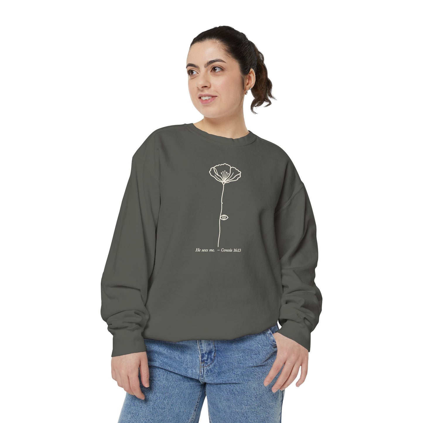 He Sees Me DTG Women's Sweatshirt